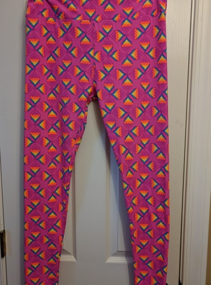 BNWT LULAROE BELLS TALL & CURVY LEGGINGS. - Picture 3 of 7
